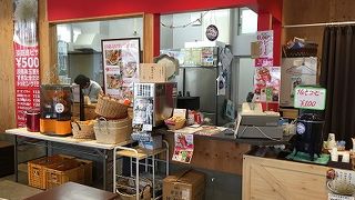 淡路島の食材が買えます。