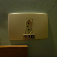 コンセントは新ブラジルタイプのみです。