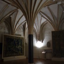 総長が来客との会見などに使用した夏の食堂