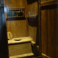 乾燥させたキャベツの葉をトイレットパーパー代わりにしていまし