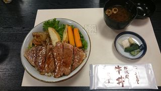 松阪牛ステーキ丼