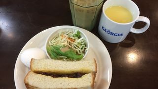 搭乗前に名古屋モーニングが堪能できます。