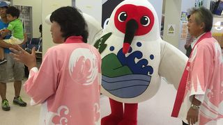 佐渡の玄関口両津港にてサドッキーが出迎えてくれました