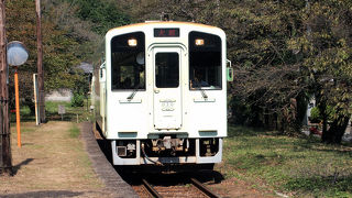 ローカル線の雰囲気が出ています。