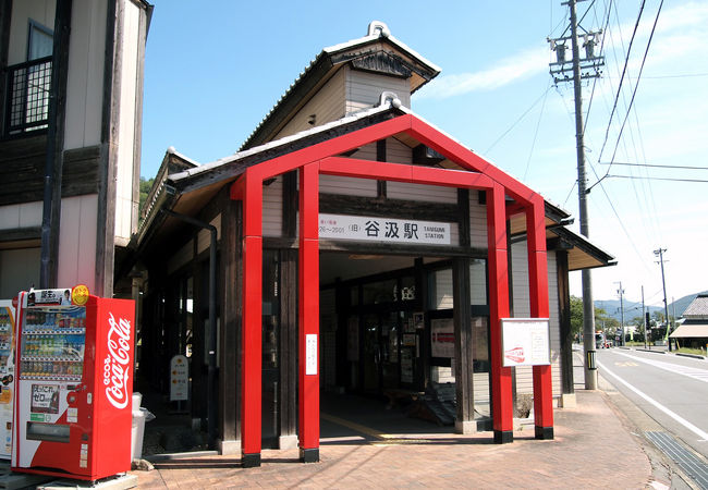 静かな無人駅