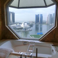 世界一のバスルーム、夜景はもっと素晴らしかったです。