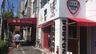 昭和町駅前の洋菓子店