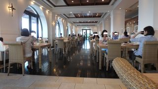 和洋中の寄せ集めレストラン