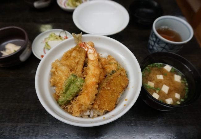 【旧軽井沢】 小海老が沢山入った天丼は美味！