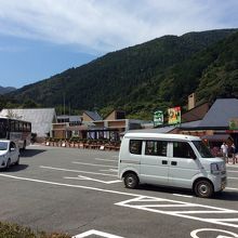 広い駐車場