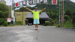 褐色の温泉がいいですね！