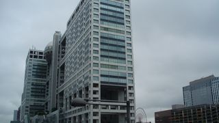 ７階フジテレビショップ前に浜田大明神が待ってます～