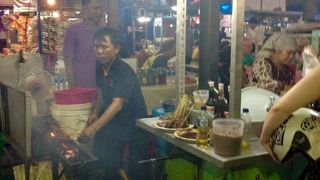 ローカルな屋台