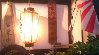 居酒屋で　〆る名物　とねカレー