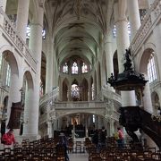 パリ観光で見逃せない教会の一つ