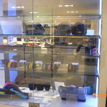 ニコン製品の紹介コーナーが、内部に設けられています。