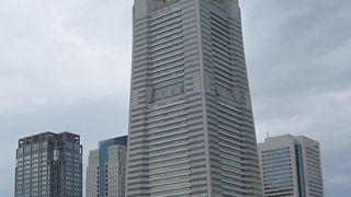 2014年に「あべのハルカス」が出来るまでは日本で一番高いビルでした。