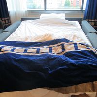 最初の部屋のソファベッド