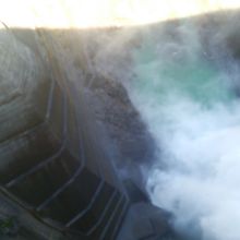 真上から覗き込むと吸い込まれそう