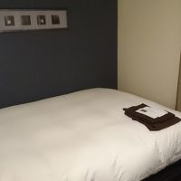 シンプルなシングルルーム