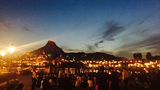 夜のシーの素敵な風景