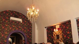 王宮広場の前でロケーションが良いレストランです