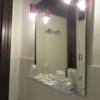 鏡なども綺麗。記憶が薄れましたが石鹸のみだった気がします