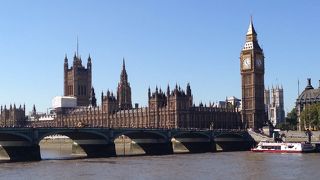 ロンドン観光と言えば、ビッグベンは訪れたいところです。