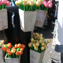 隣りはお土産屋さん。