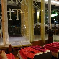 ホテル1階にはマッサージが（夜は予約必要ぐらい人気）