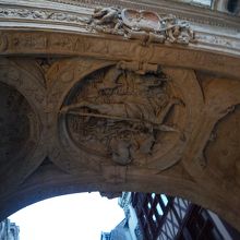 大時計台の下の装飾