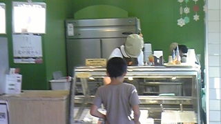 人気のフラノマルシェにあります