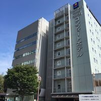 ホテル前は他のホテルの発着場所