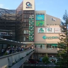 駅側の歩道橋から