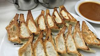 神戸の有名な餃子専門店