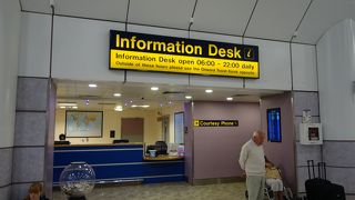 空港周辺のホテルへの行き方