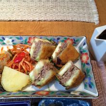 選べるメイン、茄子の挟み揚げ