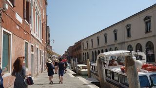 思いがけずに立ち寄ることに。雰囲気のよい島でした　＠ムラーノ島