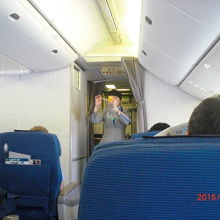 後ろからですが、こういう感じの座席。ちょっと古そう