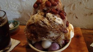 やちむん通りのカフェ、沖縄ぜんざいが食べれます