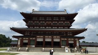 結構すごいが観光客は少ない。