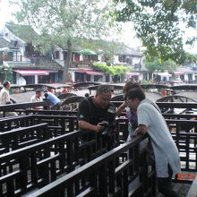 船着き場。沢山の船が客待ちしてました