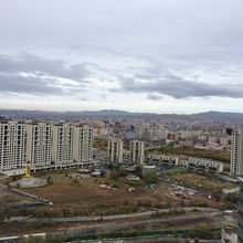 景観は素晴らしく、モンゴルの街の様子がわかります。