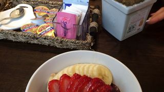 落ち着いたかわいらしい店内