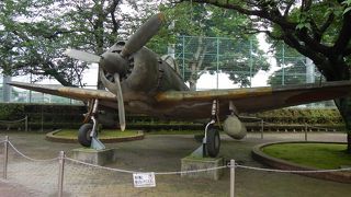 だれが、特攻を考え、制度として作り上げ、自分は安全な所にいながら、多くの国民をだまし、死に追いやったのか、明らかにしないと意味がありません。