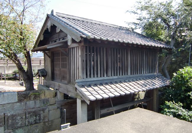 遠賀川と洞海湾を結ぶ水門