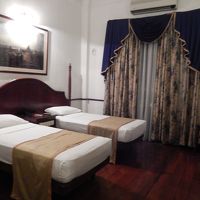 天井も高く部屋も広いです