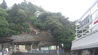念願の湖上の島