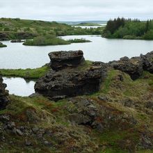 お天気がよければ、ミーヴァトン湖の景色も一緒に楽しめます。