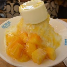 手作りのパンナコッタののったかき氷！